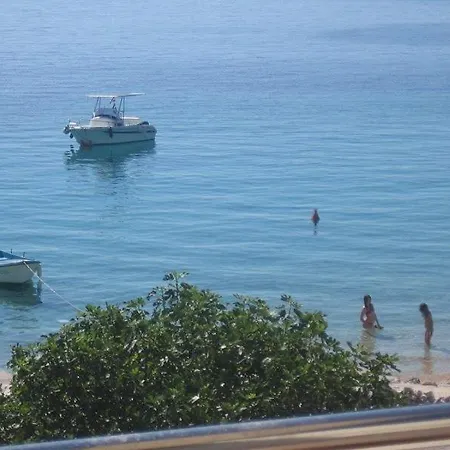 In With Seaview, Balcony, Air Condition, Wifi