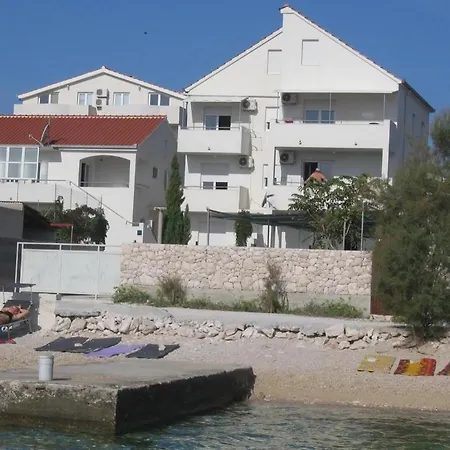 In With Seaview, Balcony, Air Condition, Wifi *